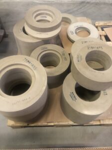 Abrasivi con legante resinoide